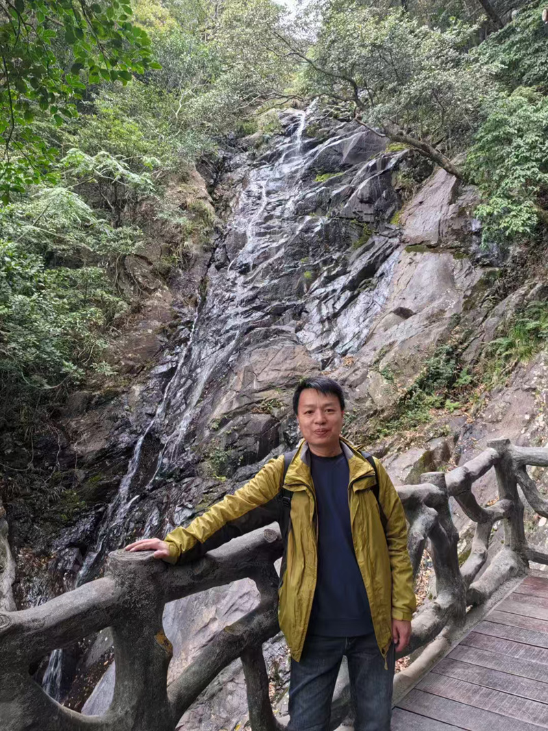 億天凈化丨開工大吉暨梧桐山登頂祈福活動圓滿結(jié)束